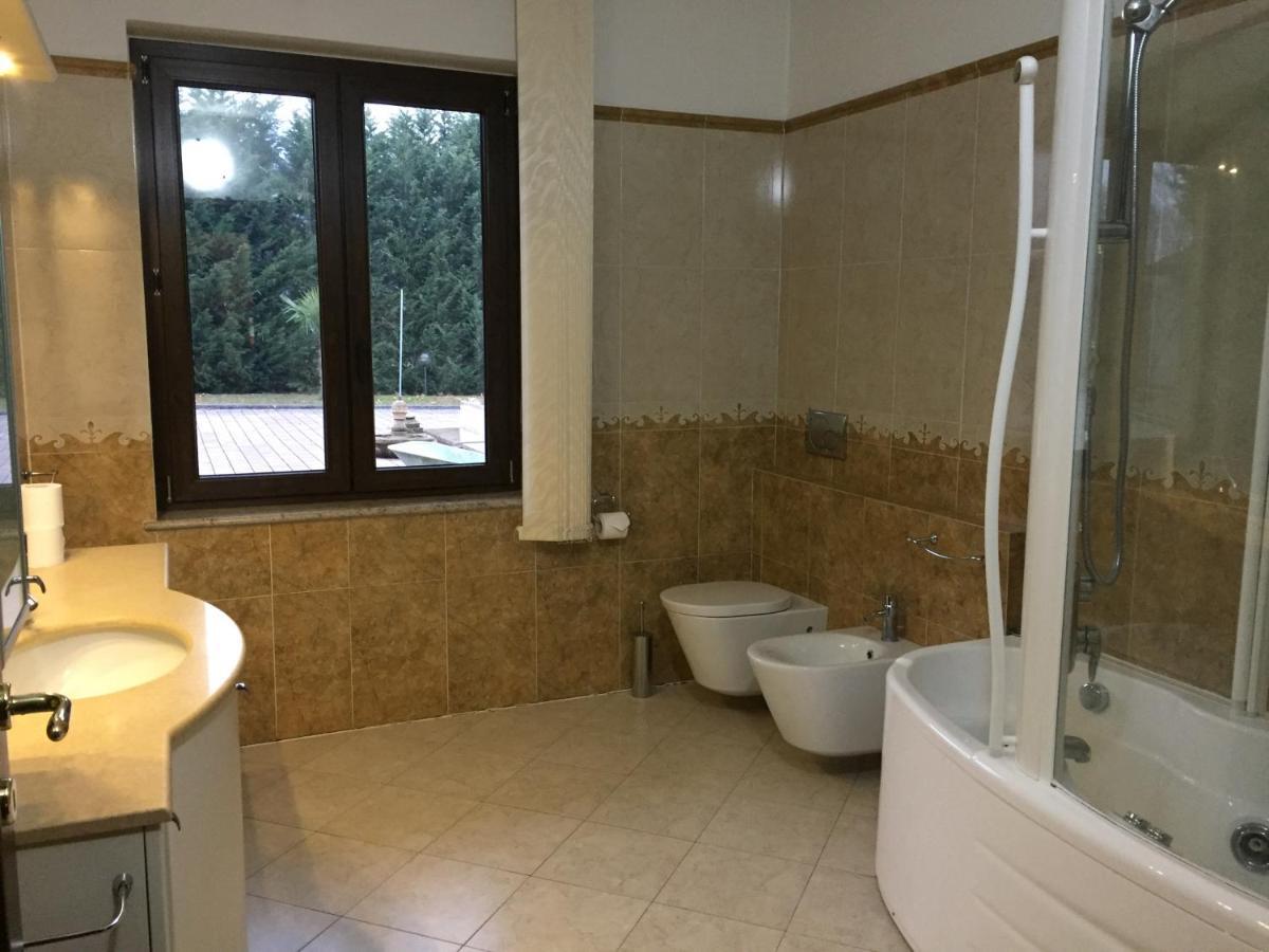 Villa Althea Ronago Exterior foto