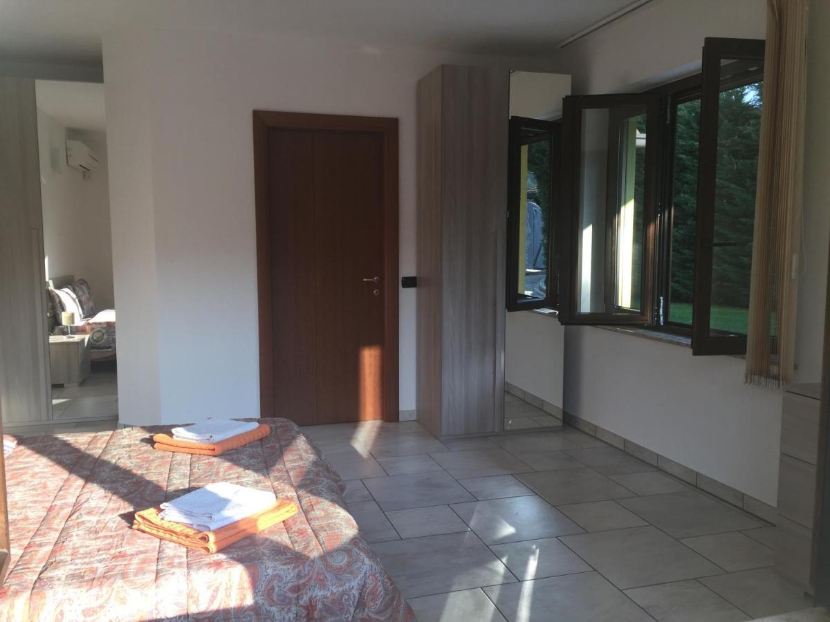 Villa Althea Ronago Exterior foto